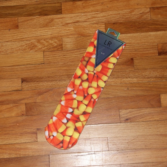 New LIVING ROYAL Candy Corn Socks Halloween UNISEX - Picture 4 of 7